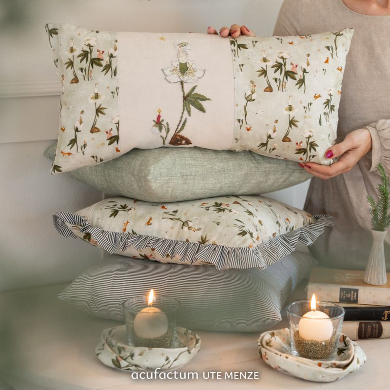 Acufactum Christmas Rose Angel