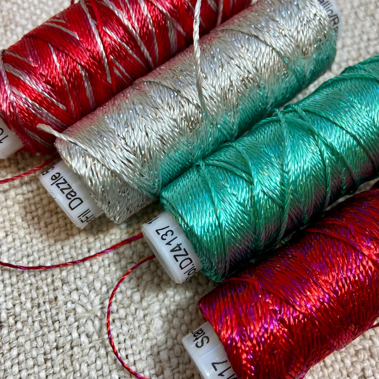 Christmas Tree Bunting Pattern Cards, Thread Set and Class