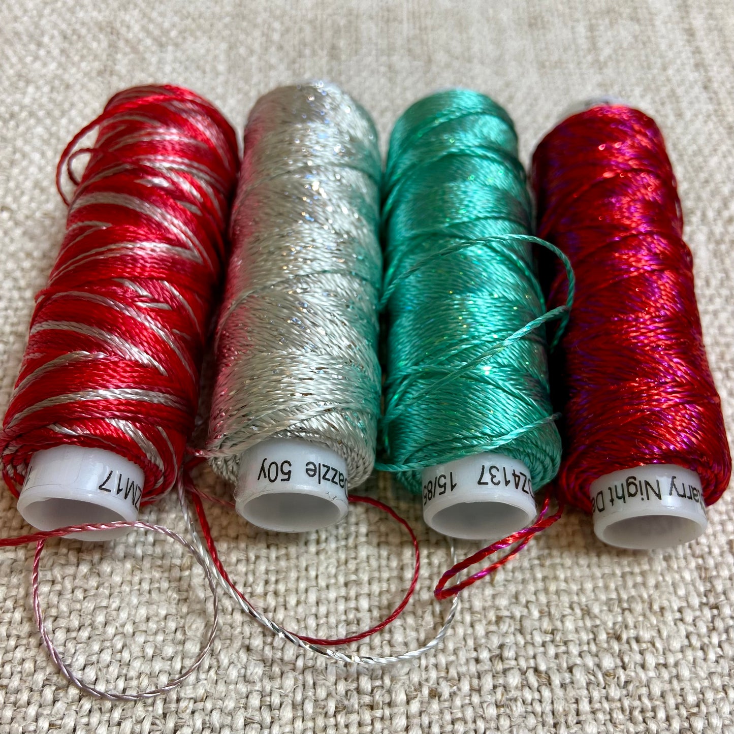 Christmas Tree Bunting Pattern Cards, Thread Set and Class
