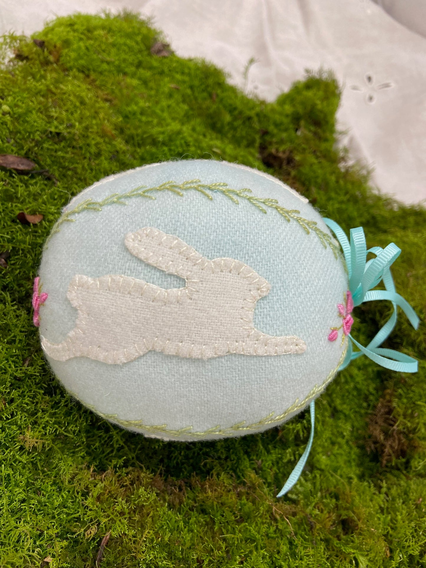 Elegant Eggs Pattern