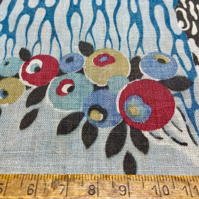 Antique and Vintage Fabric Piece No 91. 50cm x 34m