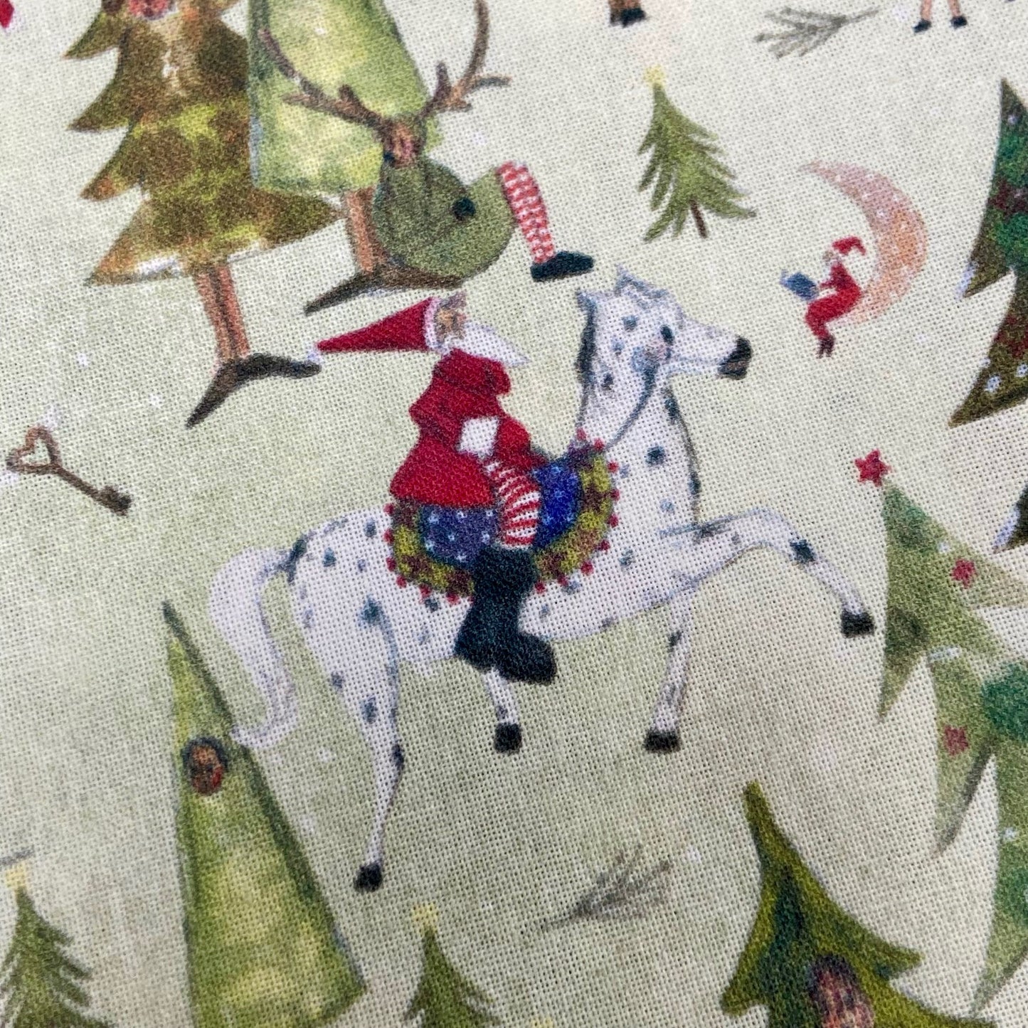 Acufactum Christmas Fable Forest