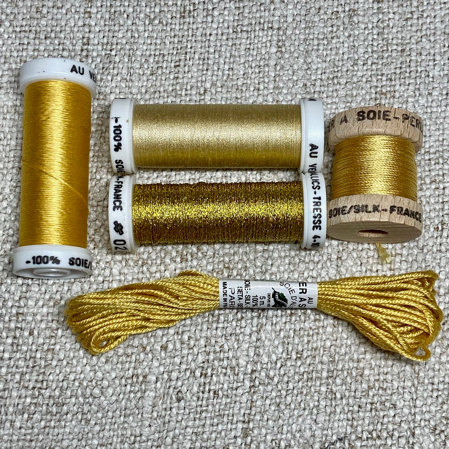 Au Ver A Soie Yellow Silk Discovery Pack