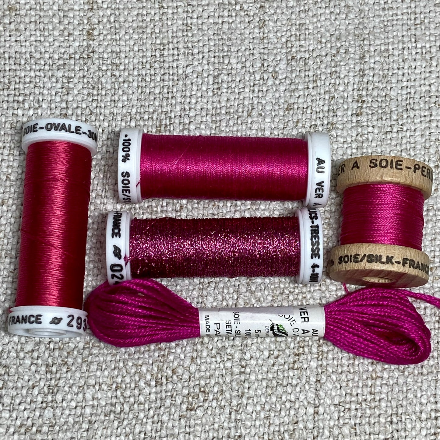 Au Ver A Soie Fuscia Silk Discovery Pack