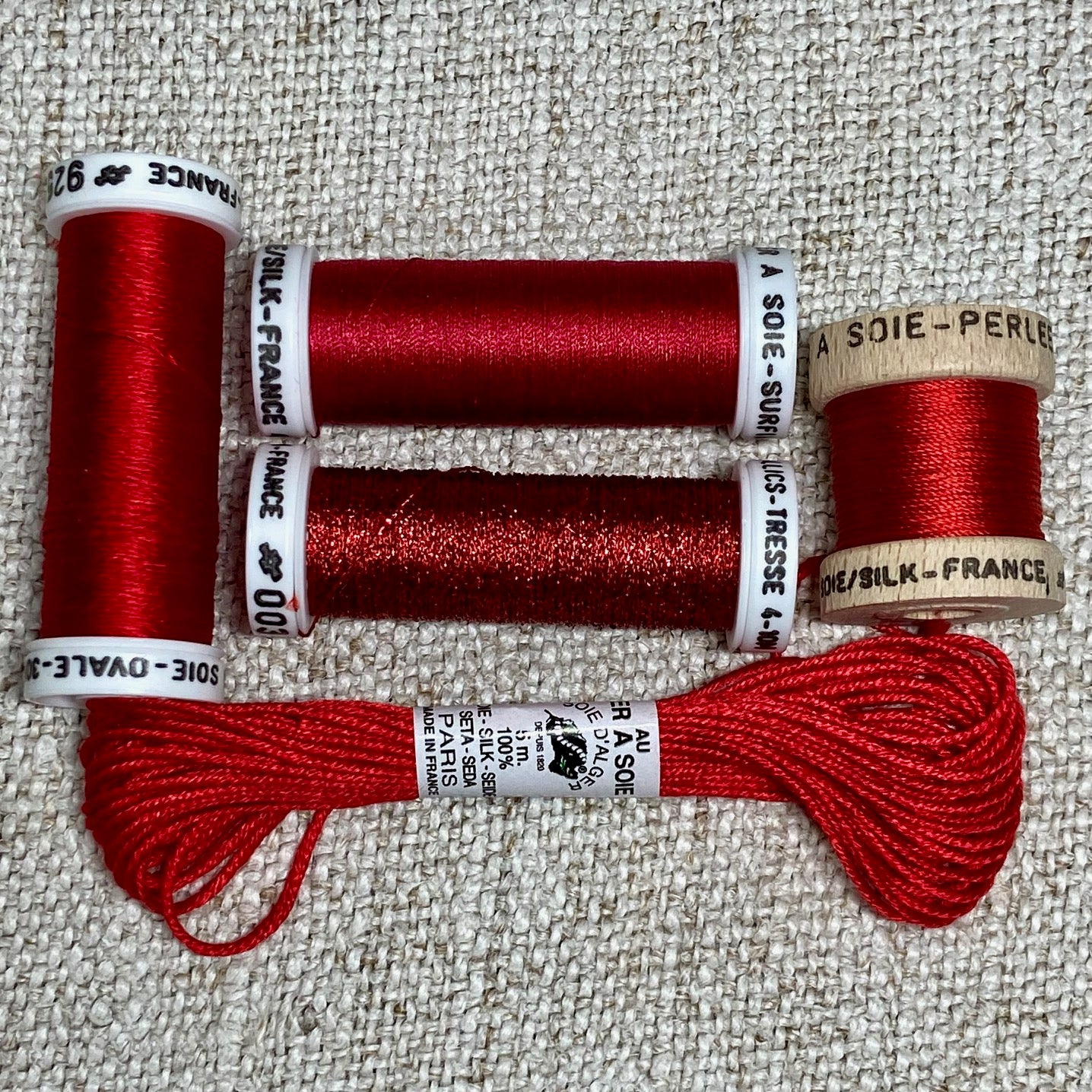 Au Ver A Soie Red Silk Discovery Pack