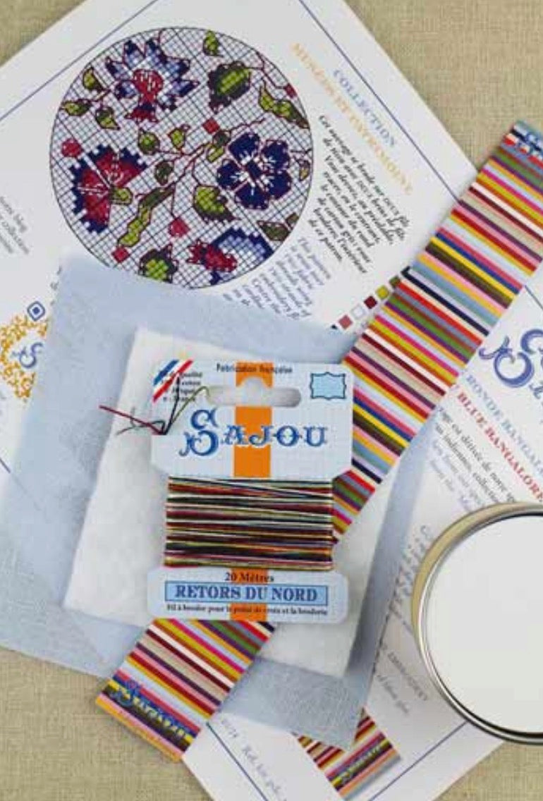 Sajou Embroidered Box kit