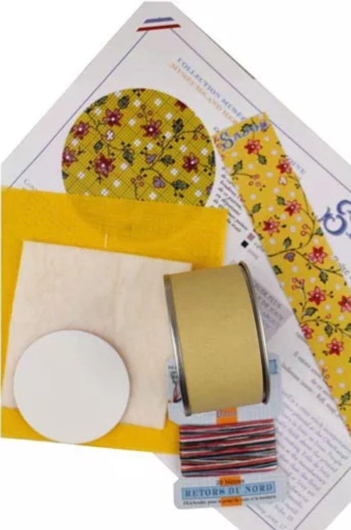Sajou Embroidered Box kit
