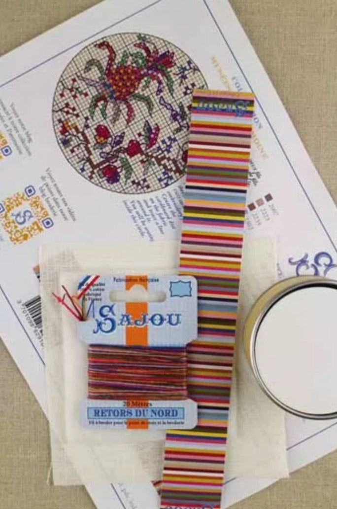 Sajou Embroidered Box kit