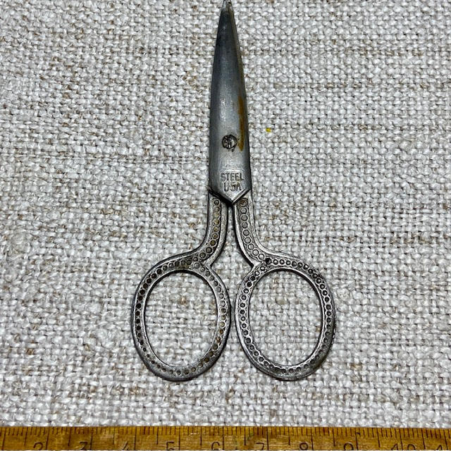Item 26-003 Scissor Event