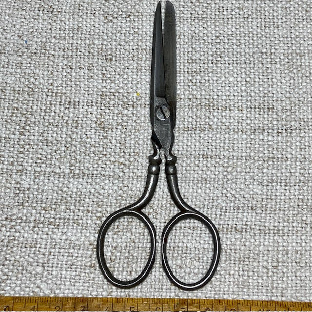 Item 26-010 Scissor Event