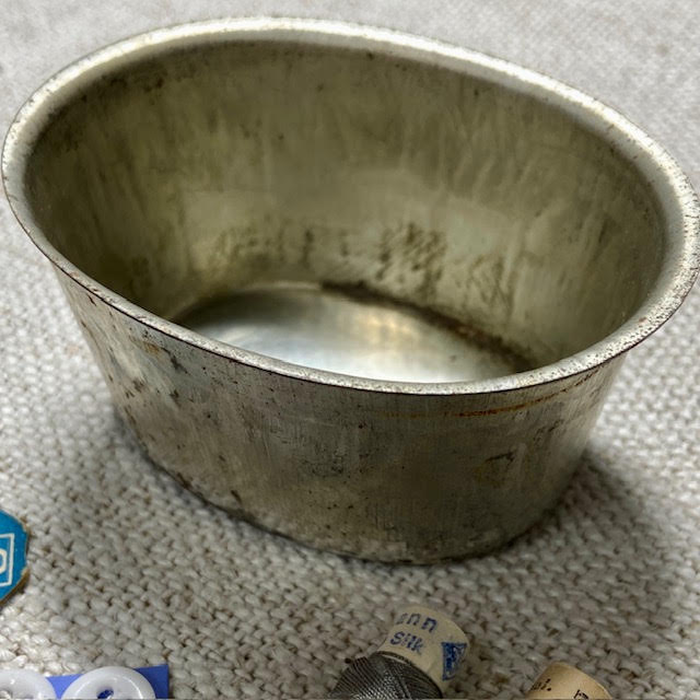 Flea Market Item - Friand Tin Fancies 2