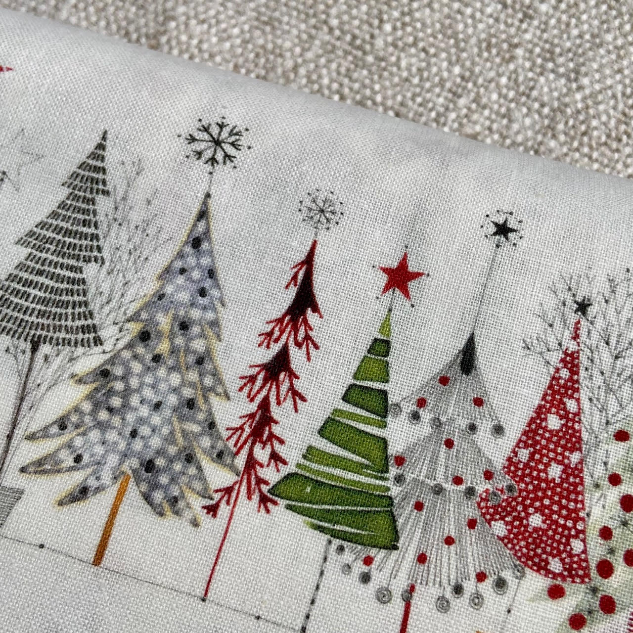 Acufactum Carousels & Christmas Trees