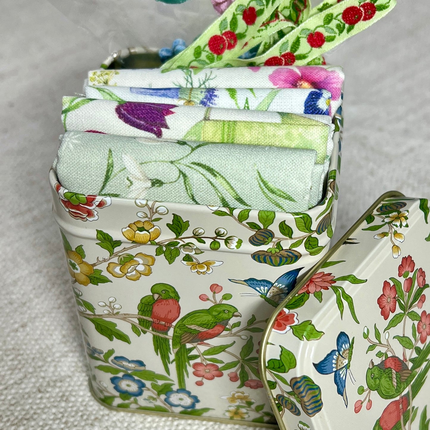 "Garden" Gift Tin
