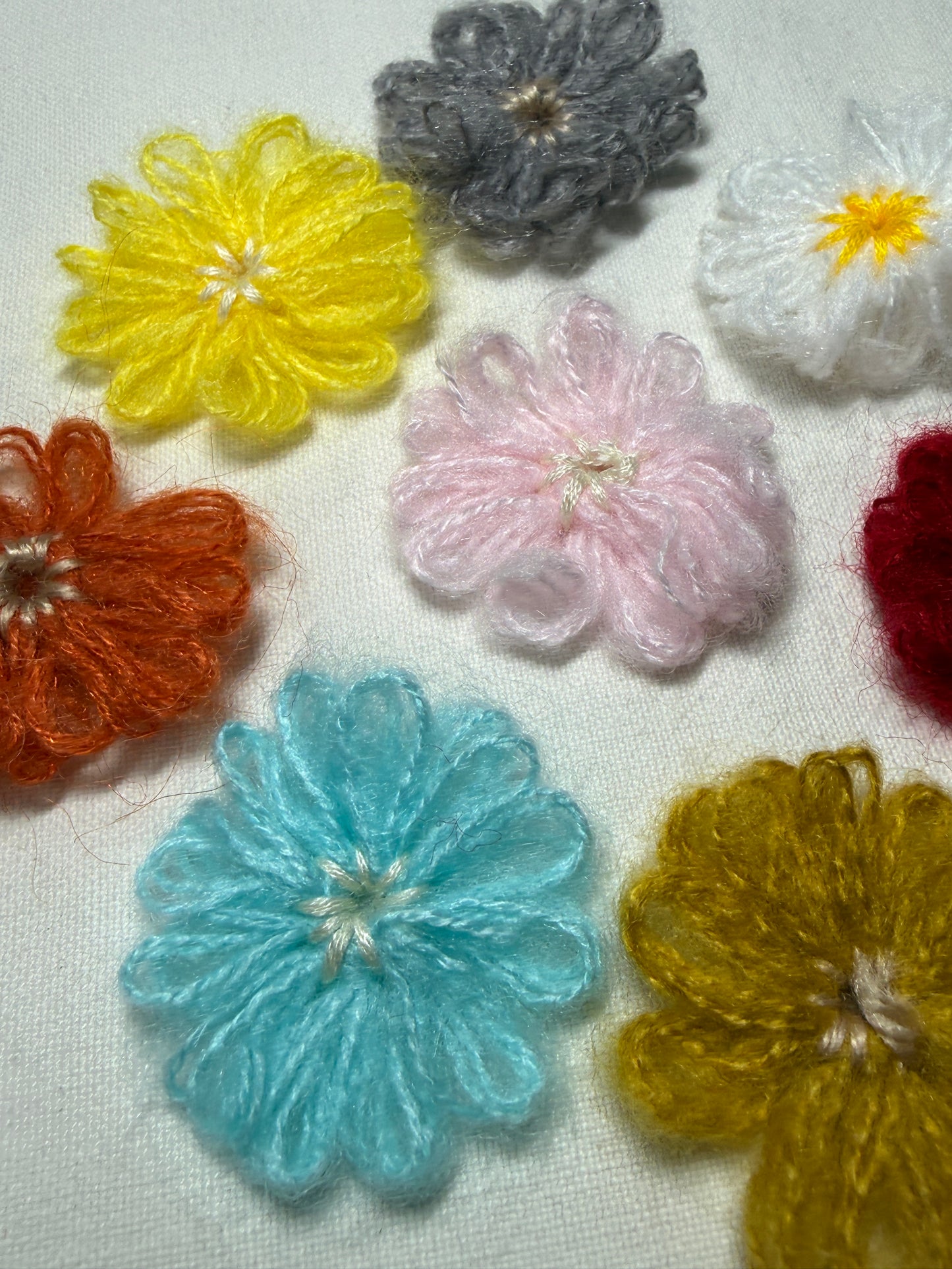 Flowers - Soft yarn mixed colours