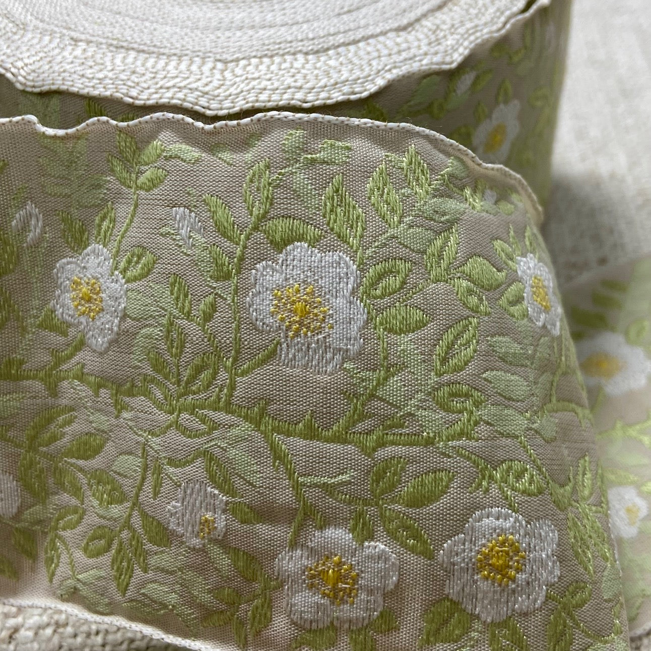 Ribbons - Kafka Jacquard - Hedge Rose