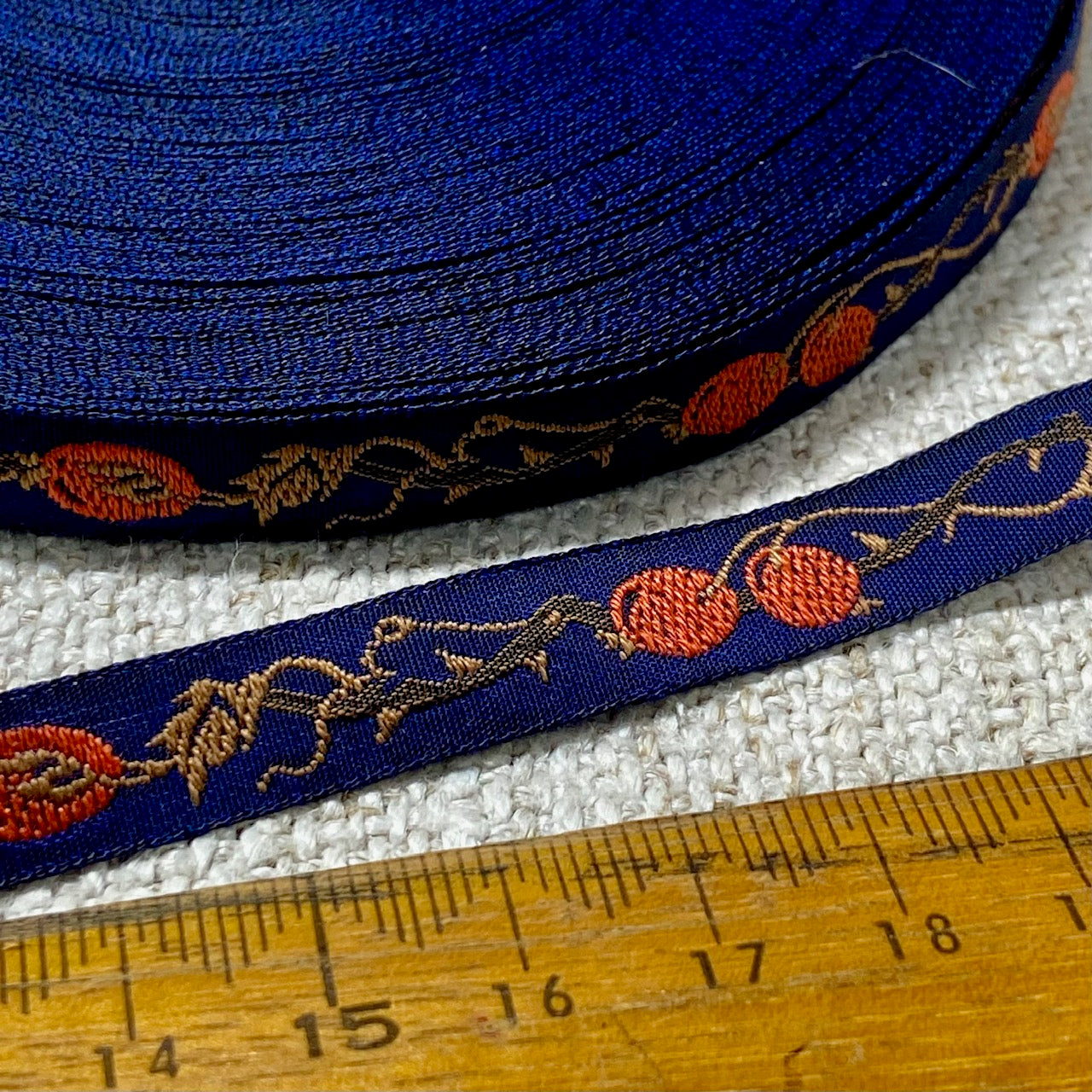 Ribbons - Kafka Jacquard - Rosehips