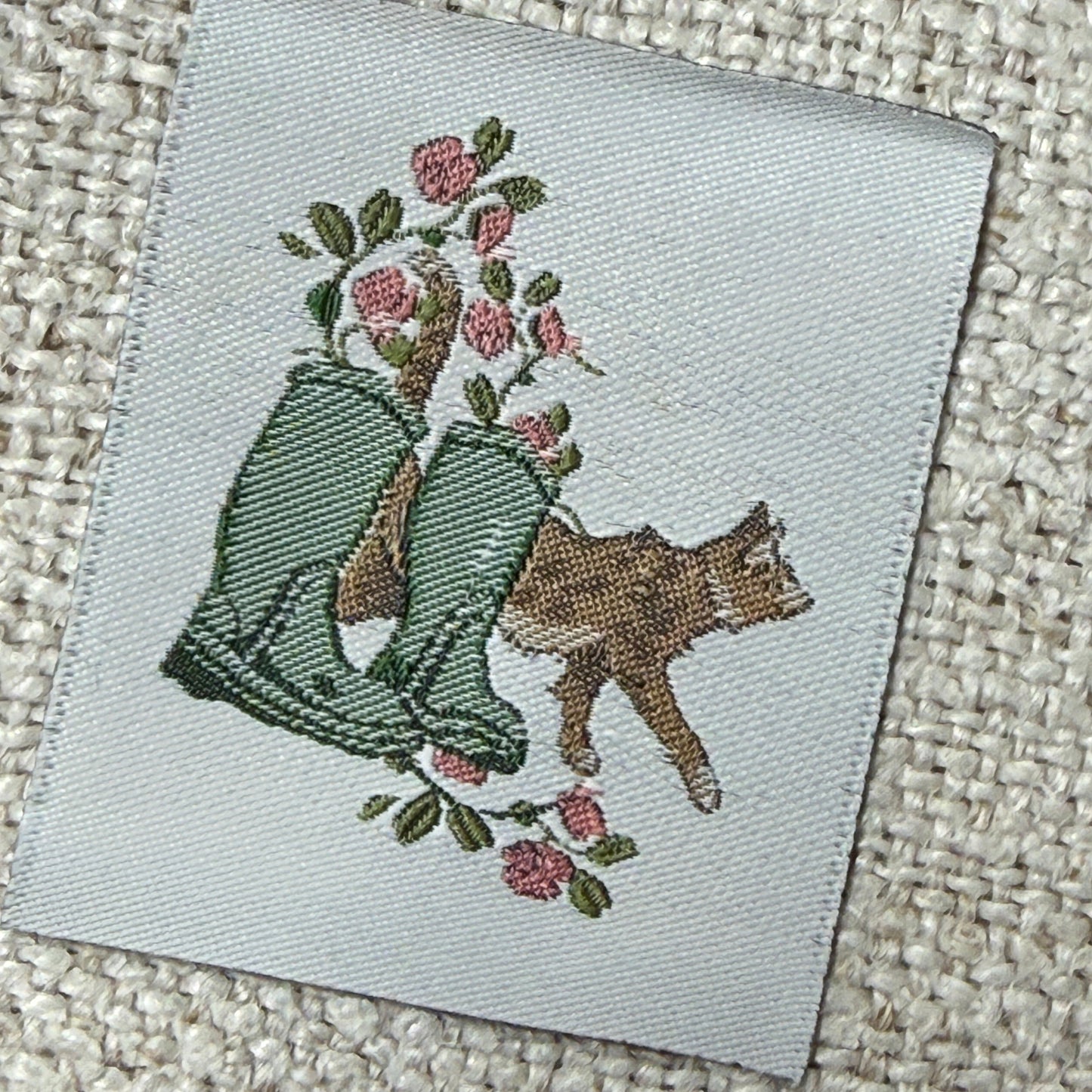 Acufactum Label - Boots and Cat