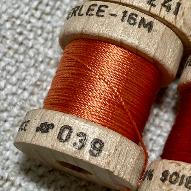 Au Ver A Soie Orange Silk Spool Set