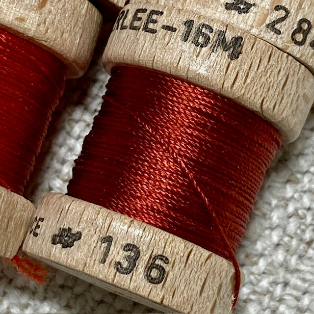 Au Ver A Soie Orange Silk Spool Set