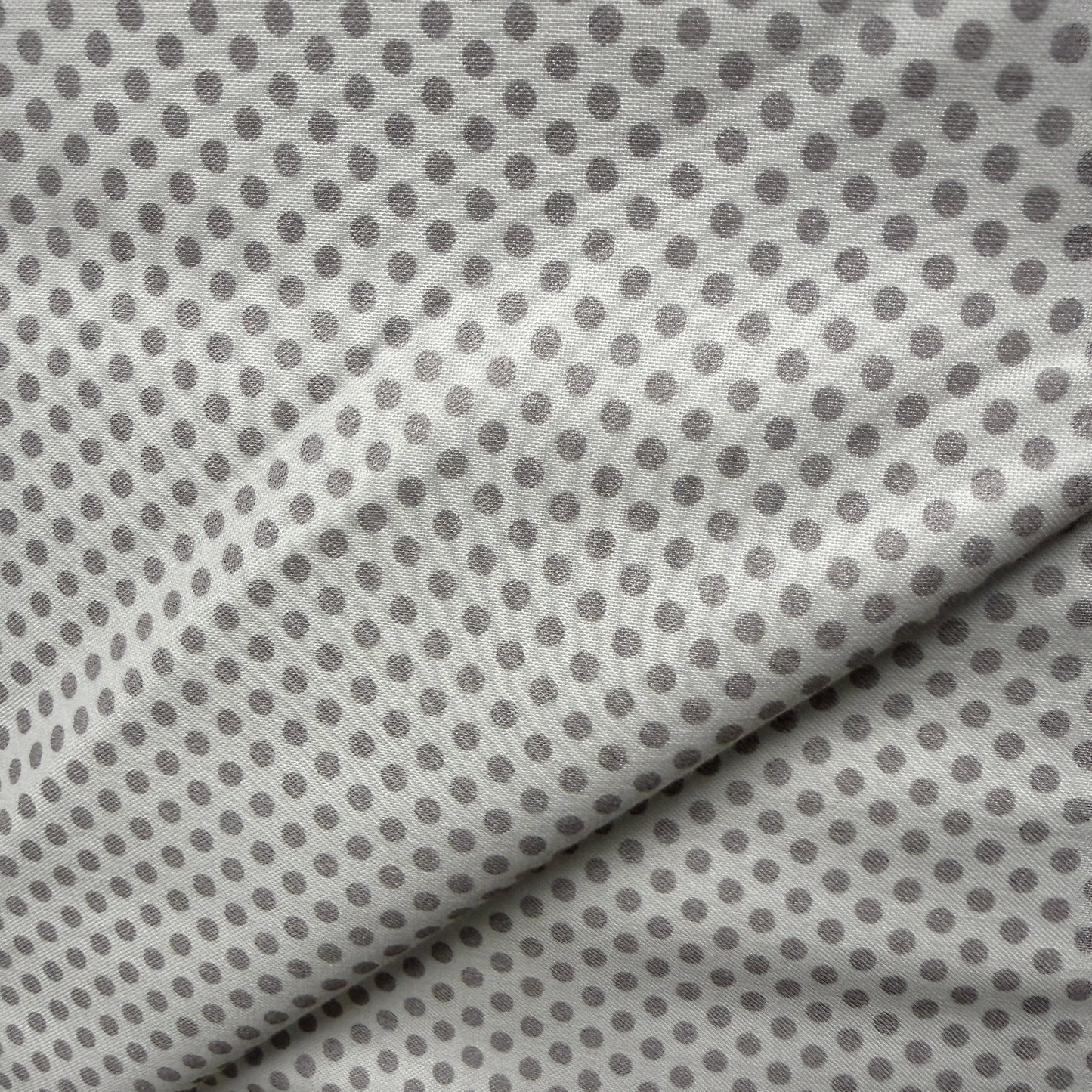 Devonstone - DV2933 - Building Blocks Fundamentals - Spot Silver Gum Neutral