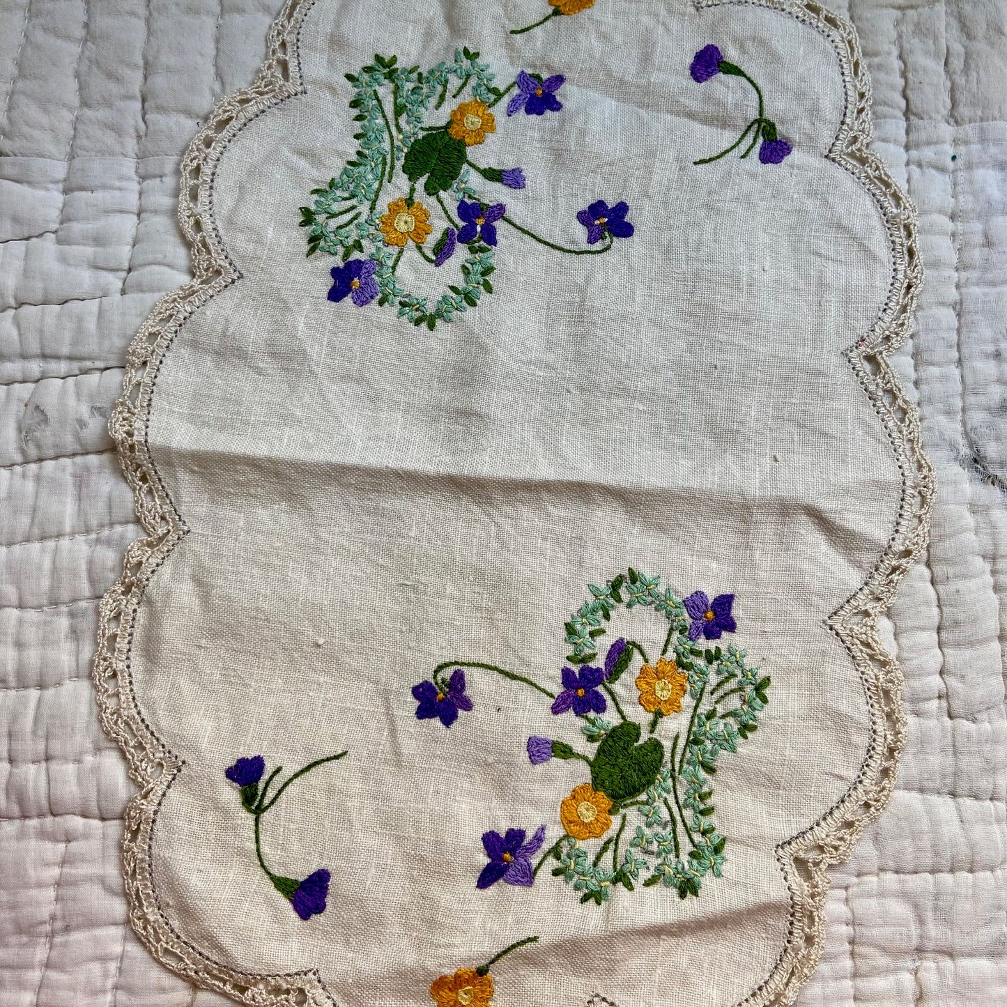 Item 23353 - Embroidered Tray Cloth