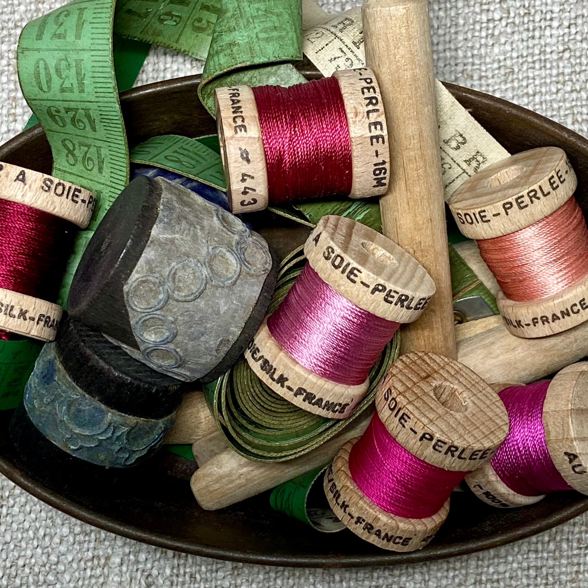 Au Ver A Soie Rose Silk Spool Set – Forage