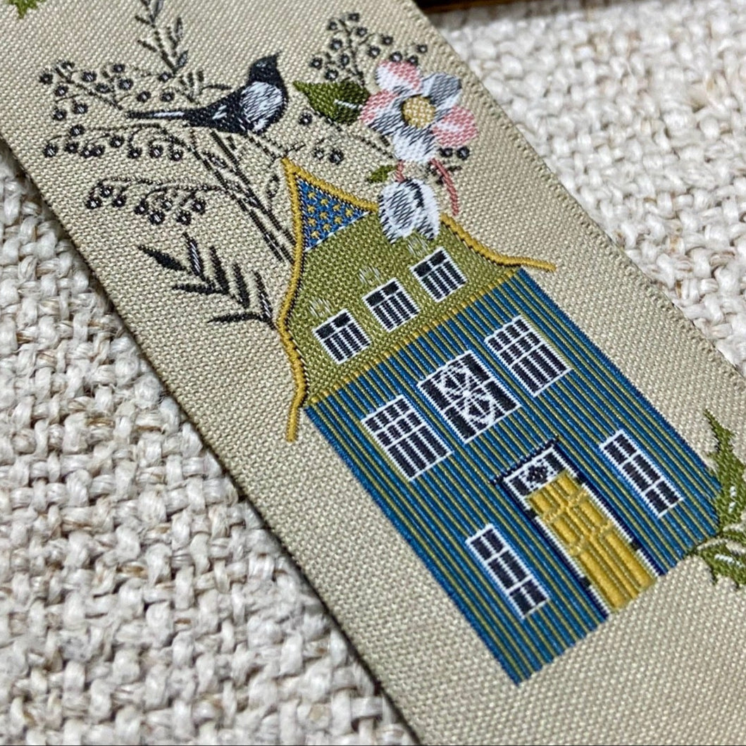 Acufactum "Wintergreen Houses" Ribbon