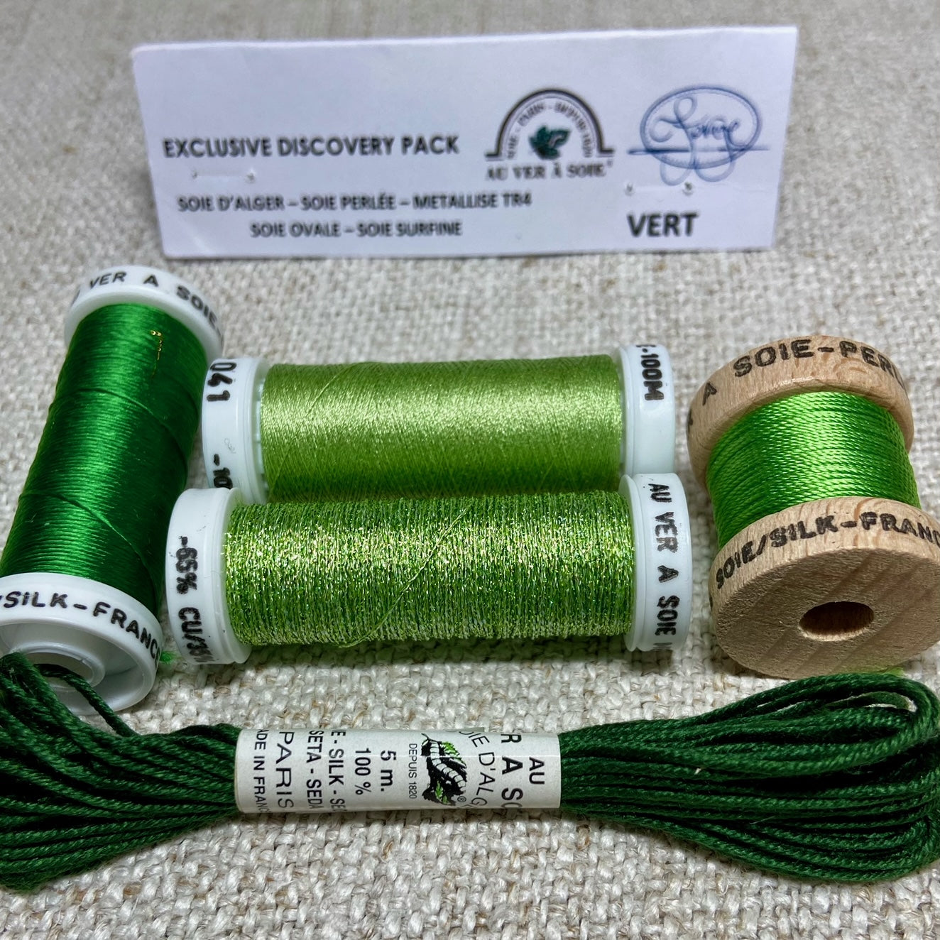 Au Ver A Soie Green Silk Discovery Pack