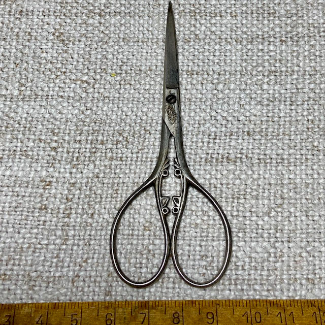 Item 26-001 Scissor Event