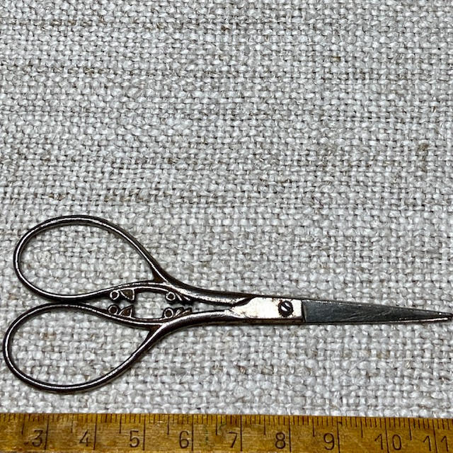 Item 26-009 Scissor Event