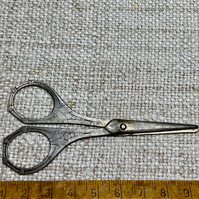Item 26-005 Scissor Event