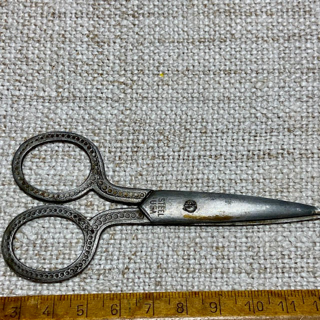 Item 26-003 Scissor Event