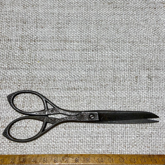 Item 26-002 Scissor Event
