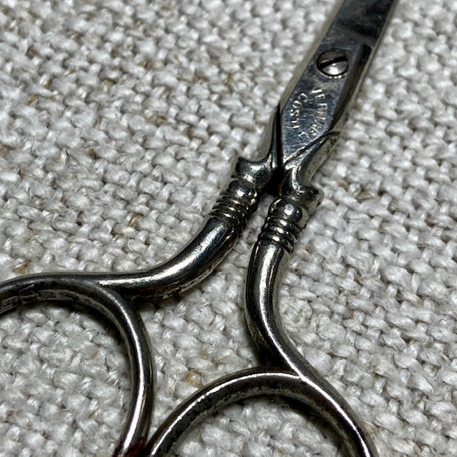 Item 26-020 Scissor Event