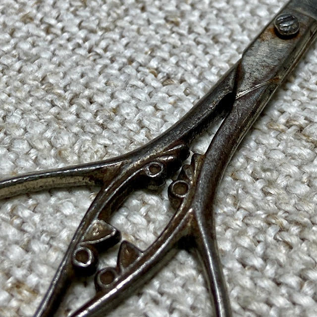 Item 26-009 Scissor Event