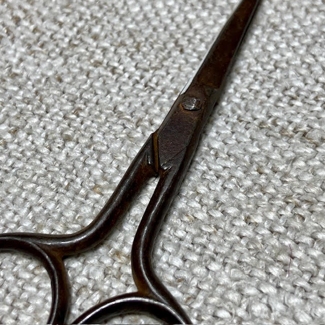 Item 26-014 Scissor Event