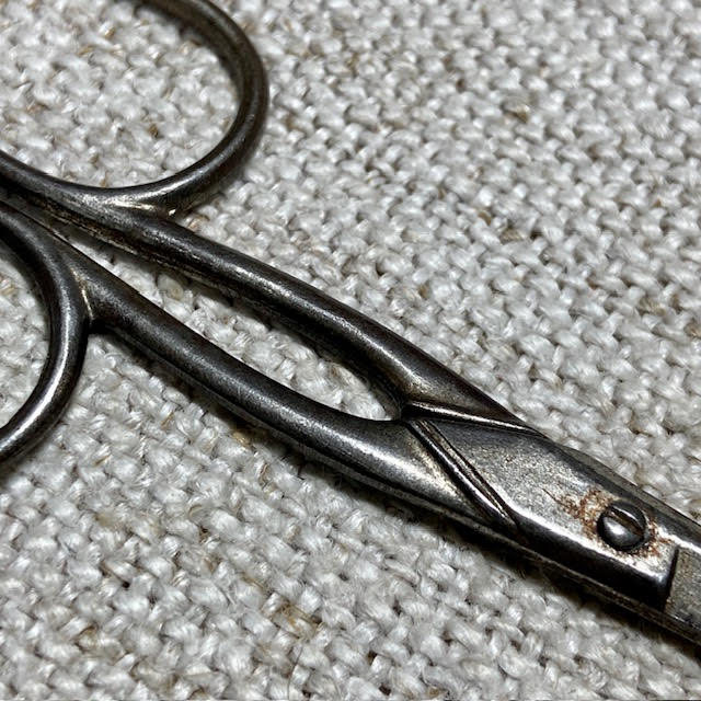 Item 26-019 Scissor Event