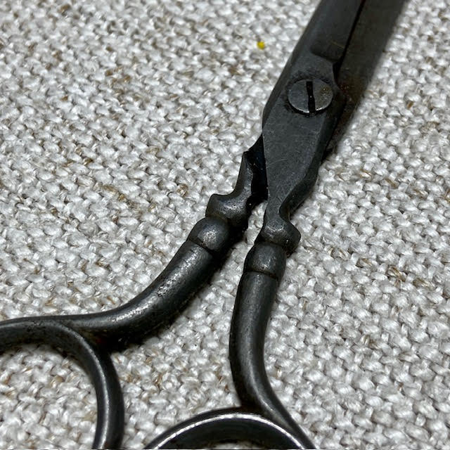 Item 26-010 Scissor Event