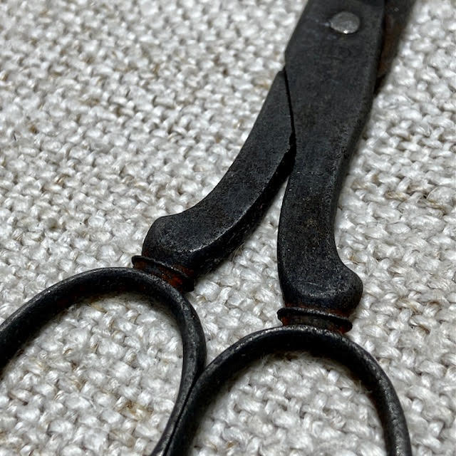 Item 26-008 Scissor Event