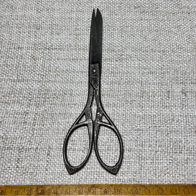 Item 26-002 Scissor Event