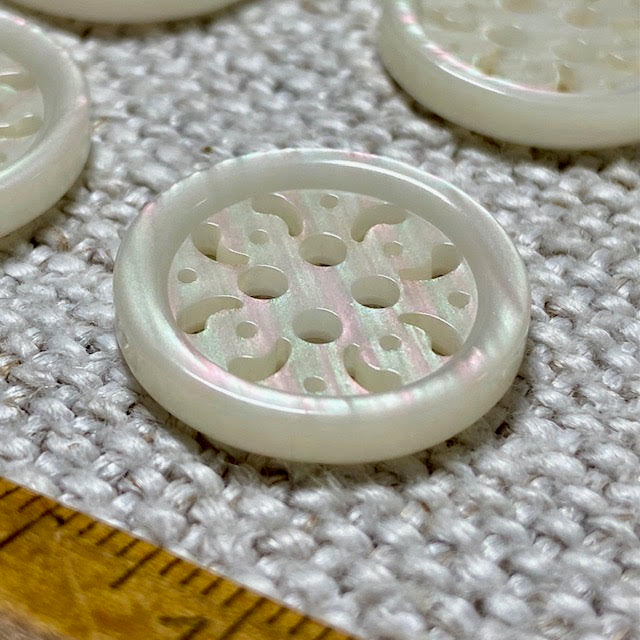Pearl Buttons - Pearlised finish