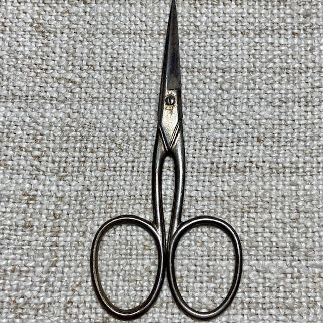 Item 26-019 Scissor Event