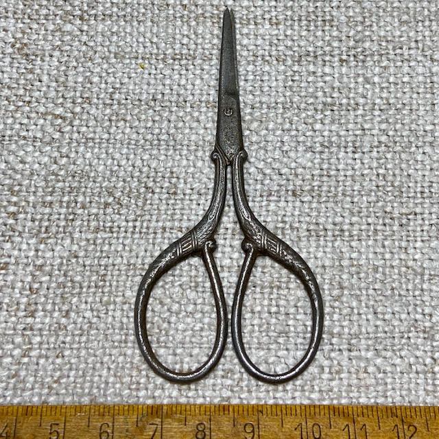 Item 26-004 Scissor Event