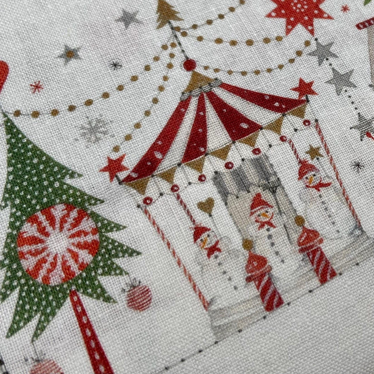 Acufactum Carousels & Christmas Trees