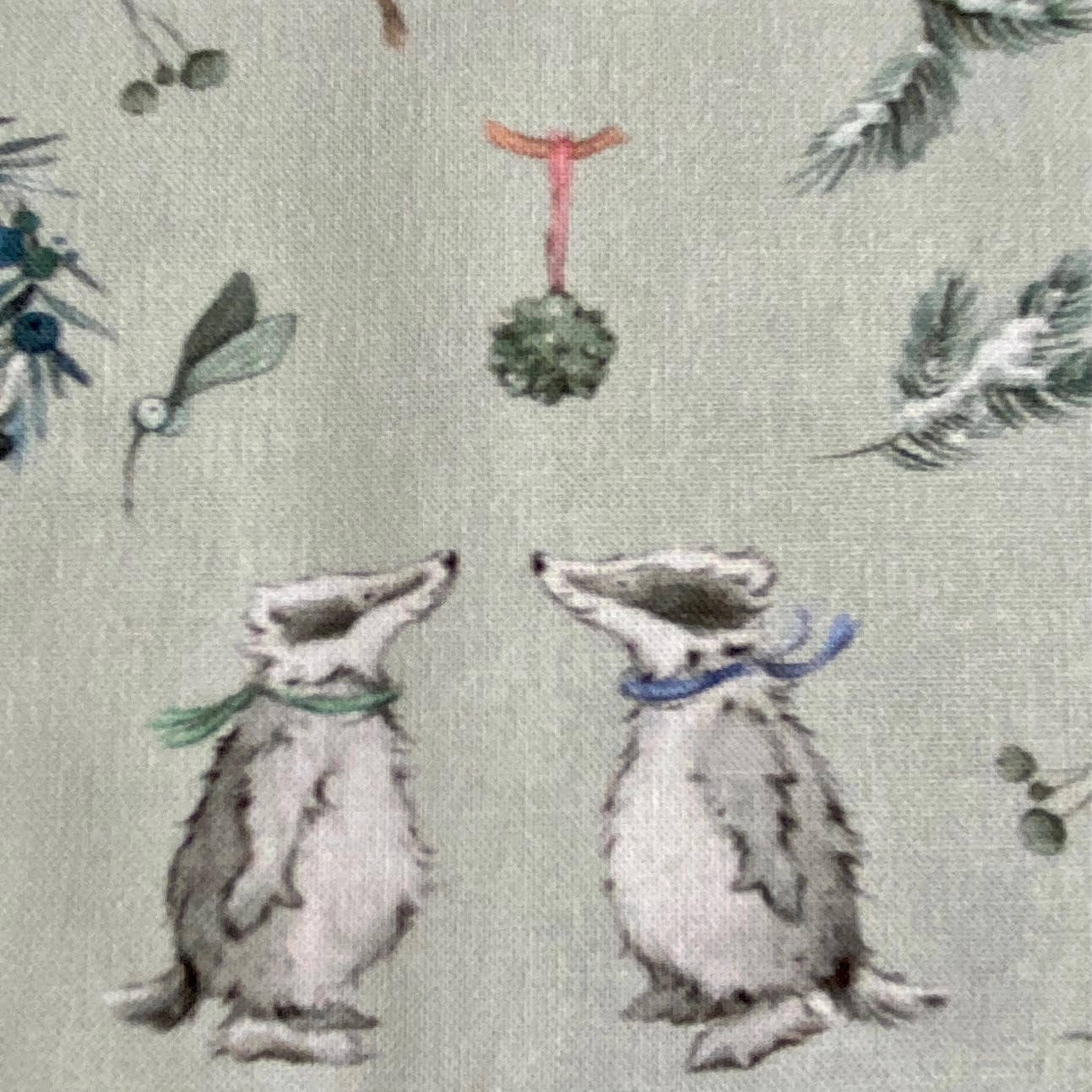 Acufactum Badgers, Mistletoe & Wreaths