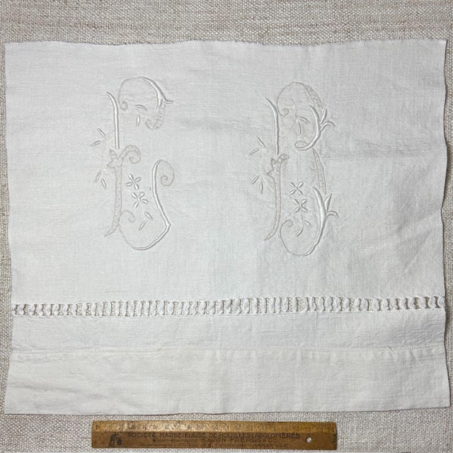 Flea Market Item Monogram 26-388